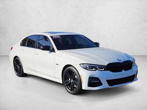 2022 BMW 330e Base