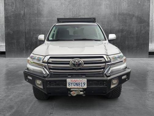 2017 Toyota Land Cruiser Base