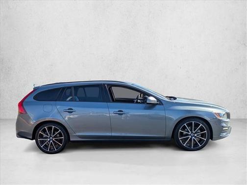 2017 Volvo V60 T5