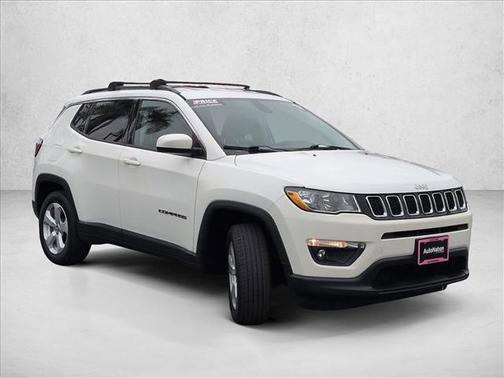 White Clearcoat 2017 Jeep New Compass Latitude