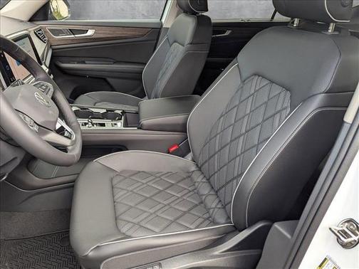 2025 Volkswagen Atlas 2.0T SEL Premium R-Line 4MOTION