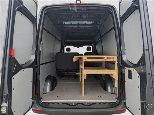 2021 Mercedes-Benz Sprinter 2500 Standard Roof