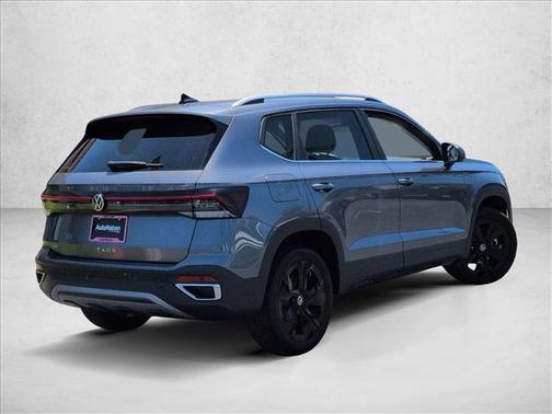 Platinum Gray Metallic 2026 Volkswagen Taos SE