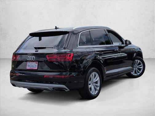Orca Black Metallic 2019 Audi Q7 55 Premium Plus