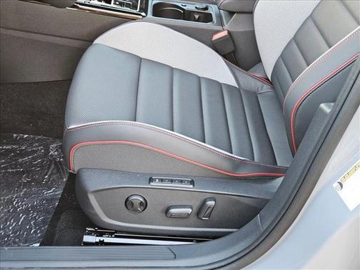2025 Volkswagen Golf GTI 2.0T S DSG