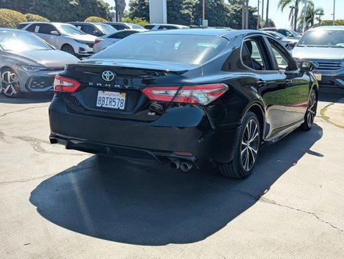 2018 Toyota Camry SE
