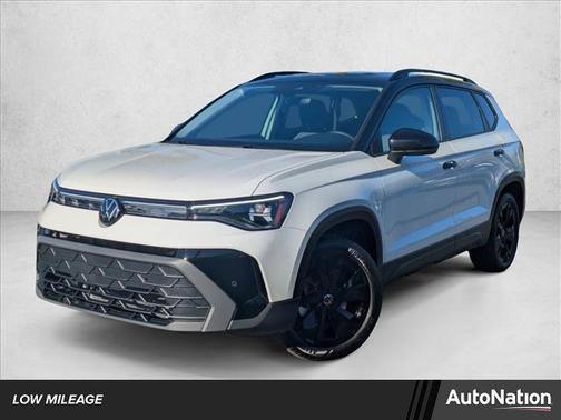 2025 Volkswagen Taos 1.5T SE Black