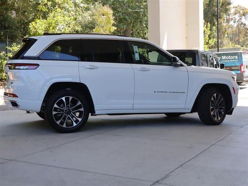 2023 Jeep Grand Cherokee Overland