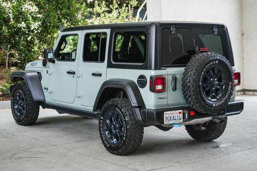 Earl Clearcoat 2023 Jeep Wrangler 4xe Willys