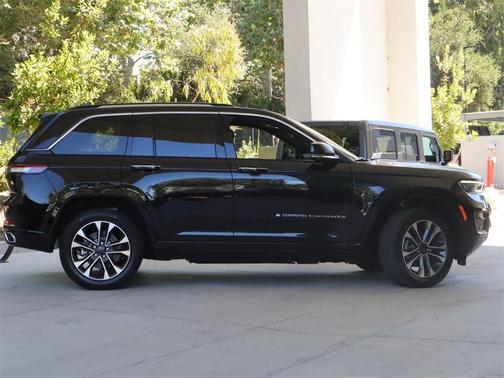 2023 Jeep Grand Cherokee 4xe Overland