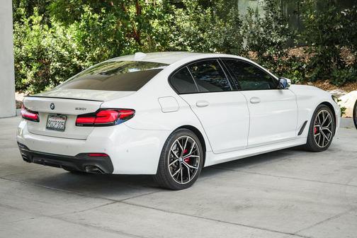 Alpine White 2023 BMW 530 i