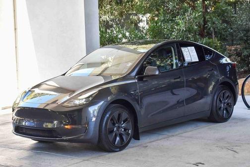 2024 Tesla Model Y Long Range Dual Motor All-Wheel Drive