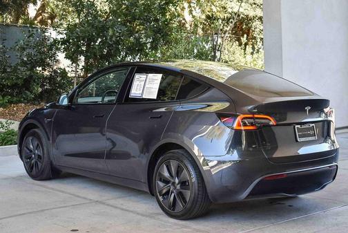 2024 Tesla Model Y Long Range Dual Motor All-Wheel Drive