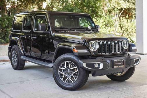 2025 Jeep Wrangler 4-Door Sahara 4x4