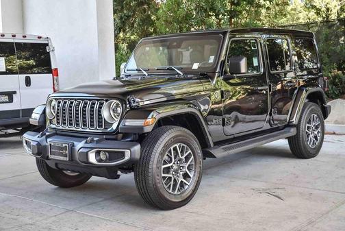 2025 Jeep Wrangler 4-Door Sahara 4x4