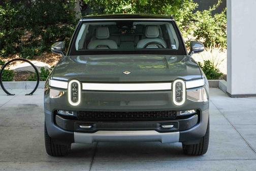 Launch Green 2024 Rivian R1S Launch Edition Quad Motor Large Pack