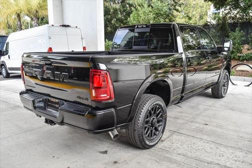 2025 RAM 3500 Limited Crew Cab 4x4 6'4' Box