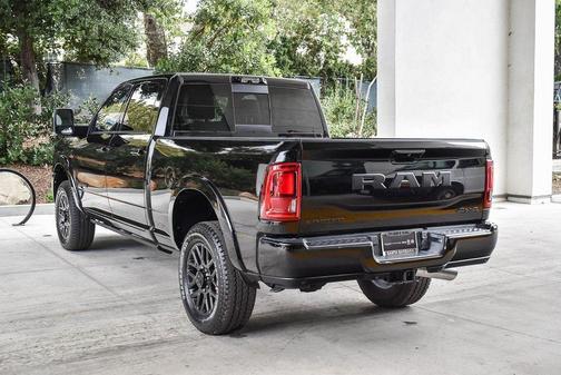 2025 RAM 3500 Limited Crew Cab 4x4 6'4' Box