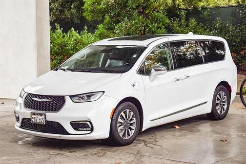 2022 Chrysler Pacifica Hybrid Limited