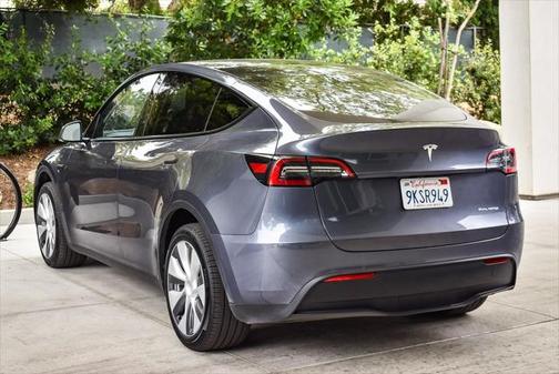 2023 Tesla Model Y Long Range Dual Motor All-Wheel Drive