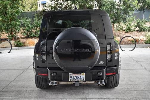 2022 Land Rover Defender 110 V8
