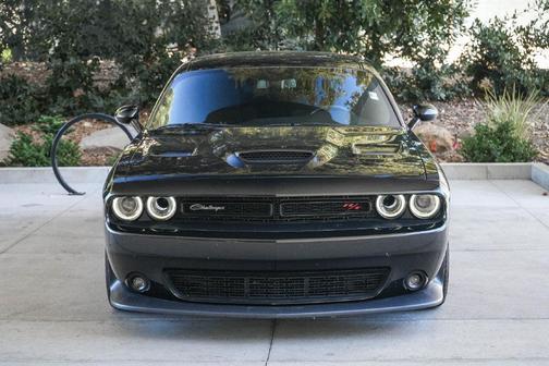 Pitch Black Clearcoat 2022 Dodge Challenger R/T Scat Pack