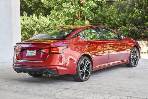 2023 Nissan Altima SR FWD