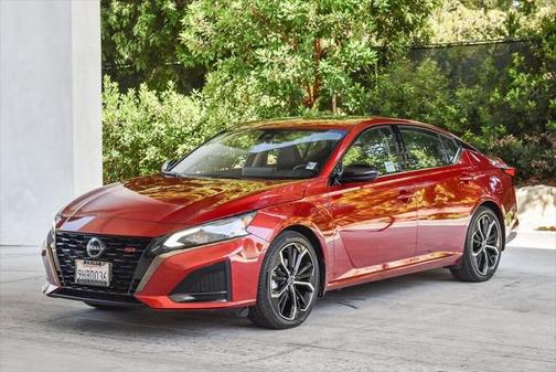 2023 Nissan Altima SR FWD
