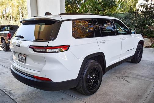 2024 Jeep Grand Cherokee L Altitude