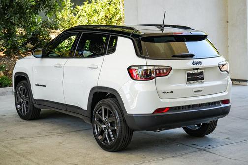 Bright White Clearcoat 2026 Jeep Compass Limited