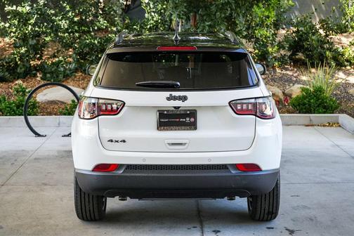 Bright White Clearcoat 2026 Jeep Compass Limited