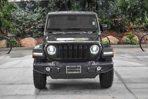 2026 Jeep Gladiator Willys 4x4