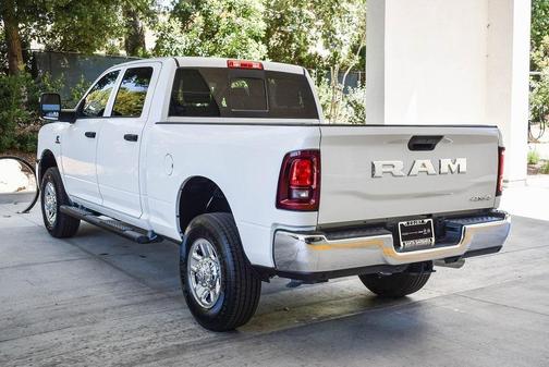 2025 RAM 2500 Tradesman Crew Cab 4x4 6'4' Box