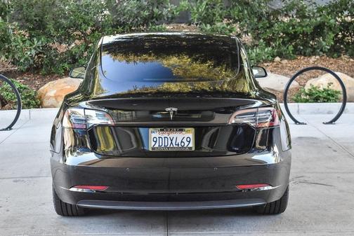 2022 Tesla Model 3 Standard Range