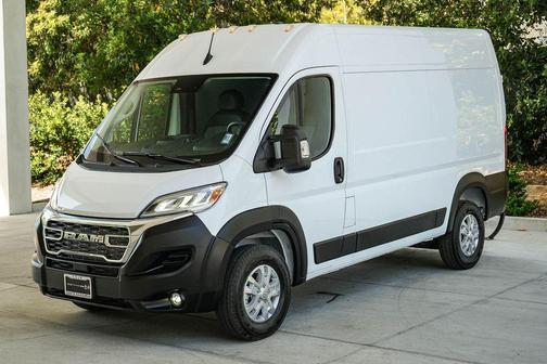 Bright White Clearcoat 2026 RAM ProMaster 2500 High Roof