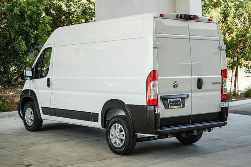 Bright White Clearcoat 2026 RAM ProMaster 2500 High Roof