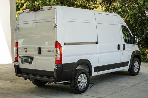 Bright White Clearcoat 2026 RAM ProMaster 2500 High Roof