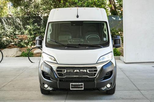 Bright White Clearcoat 2026 RAM ProMaster 2500 High Roof