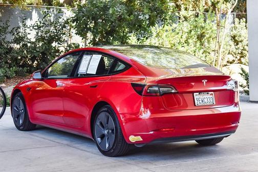 2022 Tesla Model 3 Standard Range