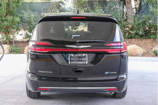 2025 Chrysler Pacifica Hybrid Select