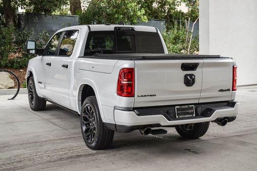 Ivory White Tri-Coat Pearlcoat 2025 RAM 1500 Limited