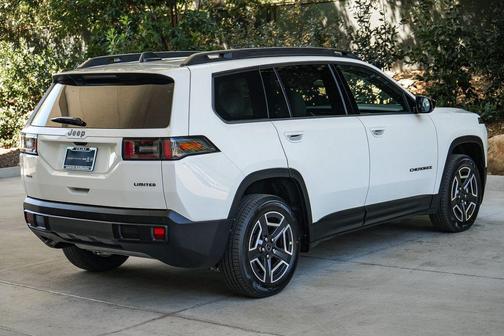 Bright White Clearcoat 2026 Jeep Cherokee Limited
