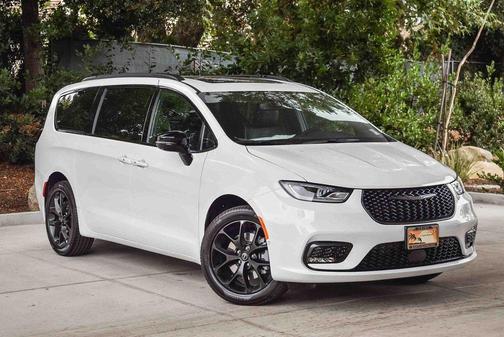 2026 Chrysler Pacifica Limited