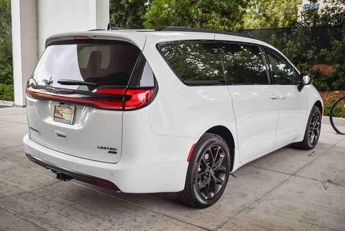 2026 Chrysler Pacifica Limited