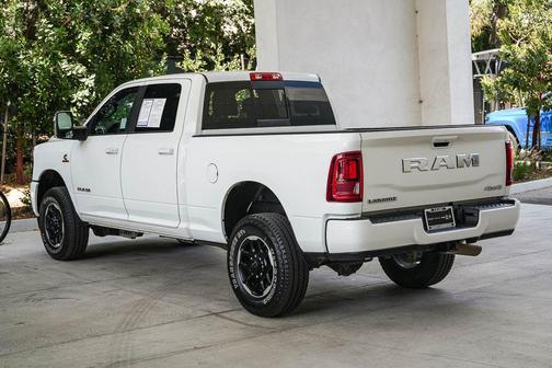 Bright White Clearcoat 2026 RAM 2500 Laramie Crew Cab 4x4 6'4' Box