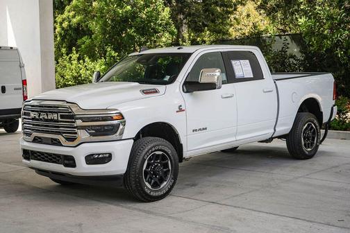 Bright White Clearcoat 2026 RAM 2500 Laramie Crew Cab 4x4 6'4' Box