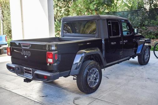 2026 Jeep Gladiator Sport S