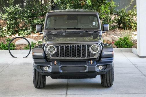 Granite Crystal Metallic Clearcoat 2026 Jeep Wrangler Sport