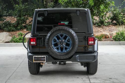 Black Clearcoat 2026 Jeep Wrangler Sport