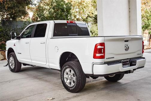 2024 RAM 2500 Laramie Crew Cab 4x4 6'4' Box